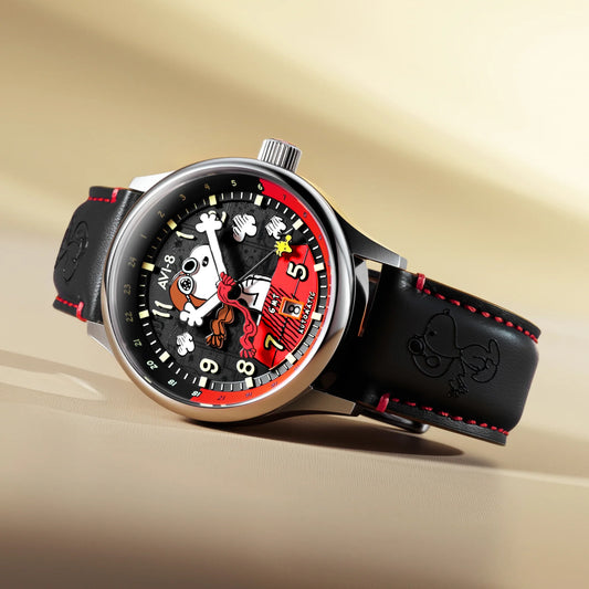 Montre AVI-8 Hawker Hurricane Kent Peanuts Snoopy Flying GMT Doghouse Red AV-4136-01
