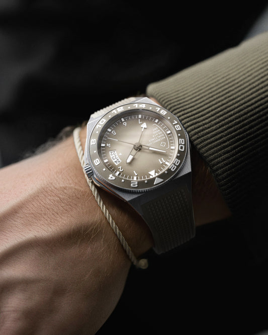 Montre Micromilspec Dualtimer Pilot GMT Sand Dial