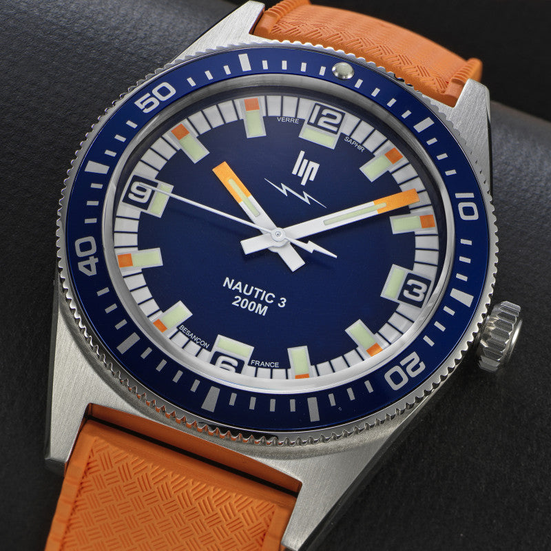 LIP Nautic 3 Quartz 200 m 671861 avec bracelet en caoutchouc orange